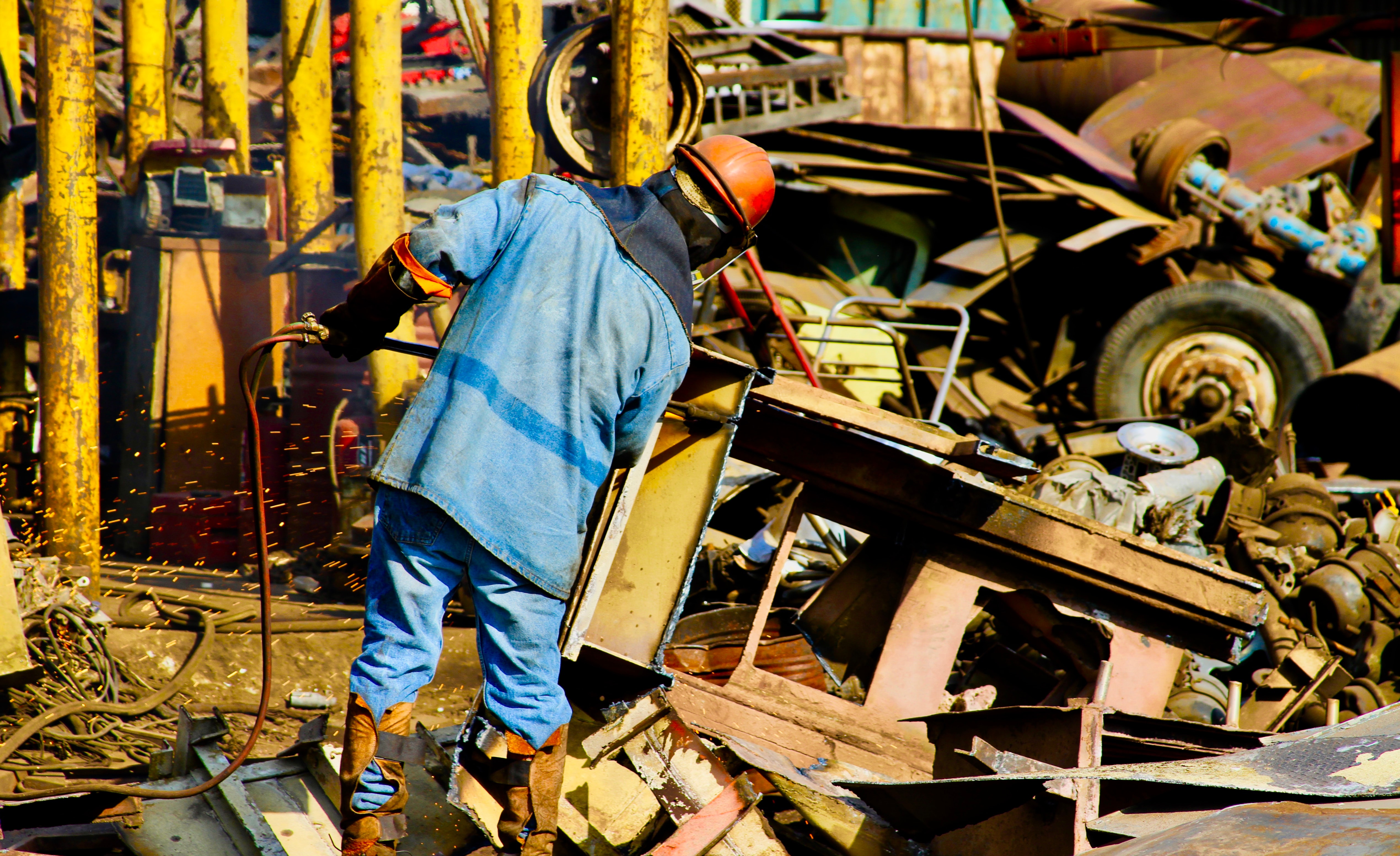 jessica-palomo-l7LmUdkrANQ-unsplash Scrap Dealer and Breakers Yard Insurance