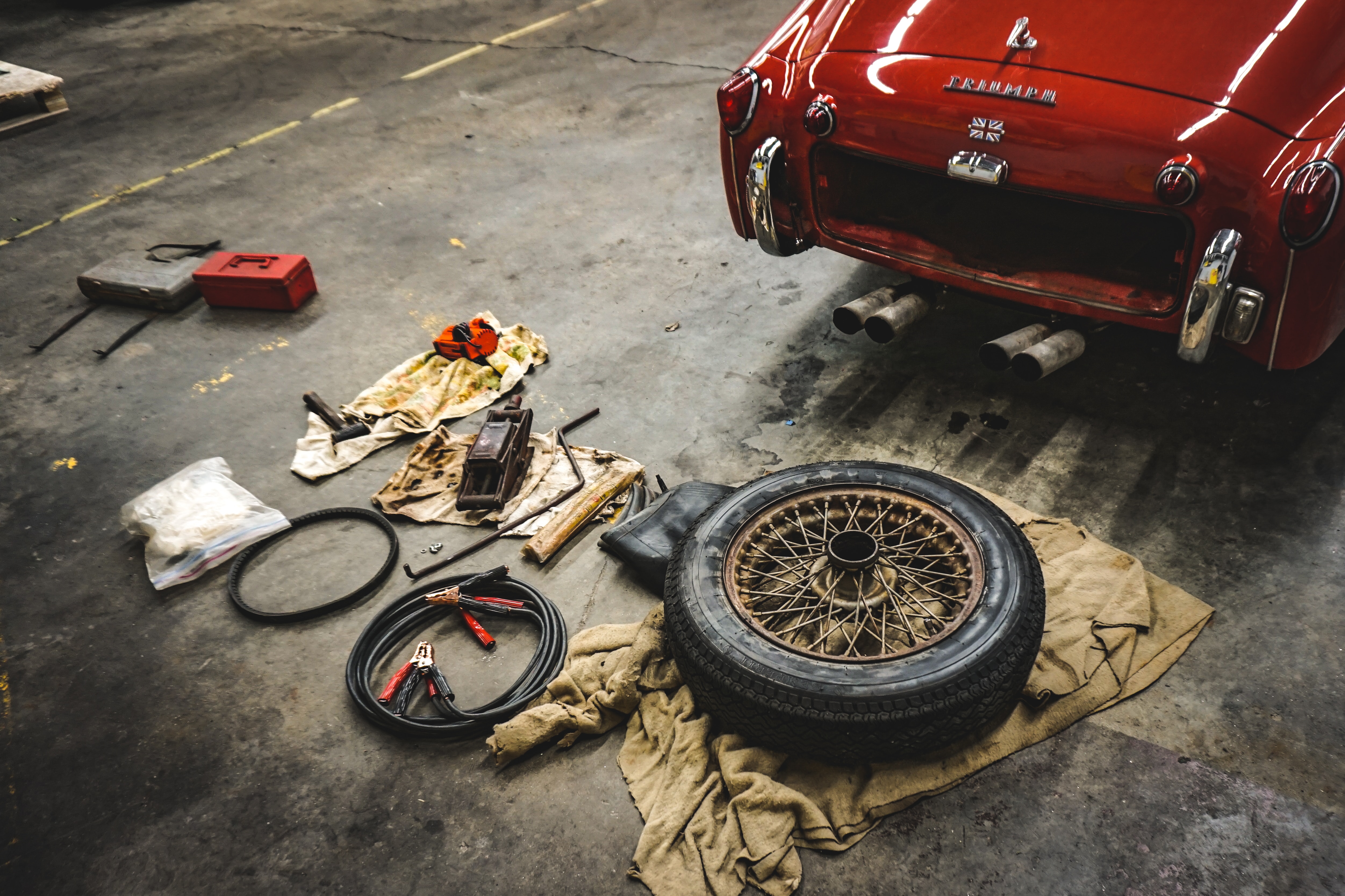 tory-bishop-QzH-UGjKN8g-unsplash The Best Insurance Extras for Your Motor Trade Business